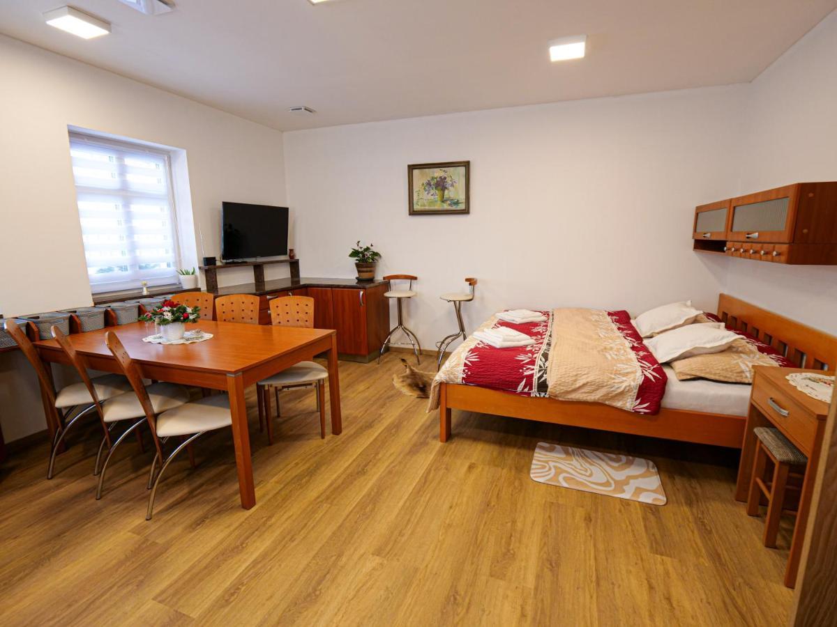 Chaloupka Na Pivovare Apartment Sec